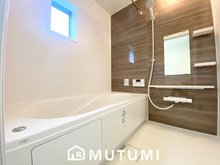 栄 2980万円 現地写真（浴室） 浴室暖房乾燥機付き。１坪タイプで広々です。