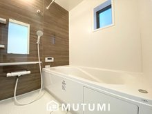 日之出東本町（大和高田駅） 2280万円 現地写真（浴室） 浴室暖房乾燥機付き。１坪タイプで広々です。