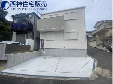 舞子坂２ 2850万円 JR「舞子駅」までバス乗車約3分です。バス停「舞子小学校停」徒歩約9分です。現地（2024年4月5日）撮影