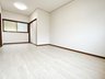北夢前台１ 1650万円 現地写真（寝室） 大容量の収納付で居住スペース広々使用できます。