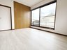 北夢前台１ 1650万円 現地写真（洋室） 大容量の収納付で居住スペース広々使用できます。