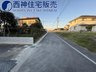 岩岡町岩岡 3480万円 前面道路は幅員約4ｍ、交通量少なめで安心の住環境です。現地（2023年12月9日）撮影