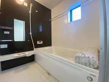 大字矢部（笠縫駅） 2180万円 現地写真（浴室） 浴室暖房乾燥機付き。１坪タイプで広々です。