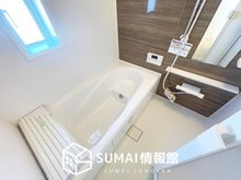 神明町（小野駅） 2480万円・2680万円 現地写真（浴室） 浴室暖房乾燥機付き。１坪タイプで広々です。