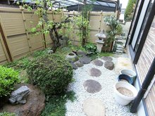 春日丘３（藤井寺駅） 1億1000万円 和の雰囲気が感じられる日本庭園