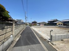 大字元町（忍海駅） 2290万円・2390万円 前面道路含む現地写真