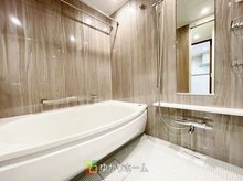 イトーピア豊中緑丘ロジュマン 浴室新調！ピカピカのお風呂で一日の疲れをお癒し下さいませ！