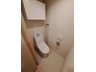 メゾンドール奈良大宮 トイレは2023年10月のリフォームで入替済みです。吊戸棚の収納もございます♪