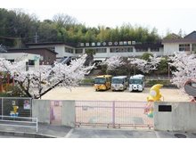 妙見東５（星田駅） 1980万円 ほしだ幼稚園まで1100m 広い園庭で体を動かして、のびのび学べる環境です。