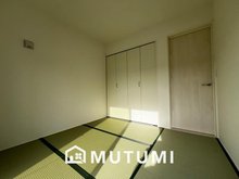LIGNAGE　奈良市疋田町　第２２－１期　全４邸　【一戸建て】 現地写真（和室） 大壁仕様の新和室。くつろぎの空間です。