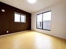 笠松２（りんくうタウン駅） 3448万円 １階　洋室７．０帖 ２面採光の木目調の明るい居住空間 ◎どんな家具ともマッチするので、お部屋のインテリアを考えることが楽しくなりそうです