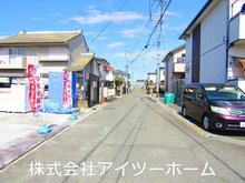 高塚台１（佐味田川駅） 3598万円 前面道路含む現地写真