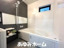 北江口４（井高野駅） 3380万円 【浴室写真】 使い勝手の良いお風呂空間を提供しています。
