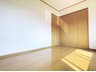 砥堀（砥堀駅） 1480万円 現地写真（洋室） 大容量の収納付で居住スペース広々使用できます。