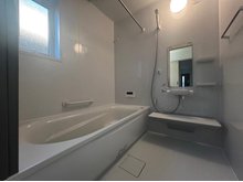 美松ケ丘東１（勢野北口駅） 2590万円 現地写真（浴室） 浴室暖房乾燥機付き。１坪タイプで広々です。