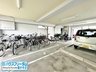 ユニーブル藤井寺Ⅱ 駐車場のほかにも駐輪場も完備されています。
