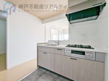 藤和明石公園ハイタウン弐号棟 ◇対面タイプの清潔で使いやすいキッチン♪