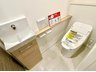 桃山台１ 3680万円 同仕様写真（トイレ） 汚れてもサッとひと拭きでお手入れ簡単、エコ仕様の温水洗浄便座付きのトイレです。 バリアフリーにも配慮しています。