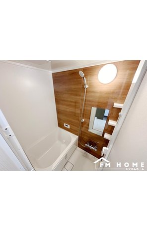 グリーンコーポ園田 ■現地浴室写真■ 浴室は全面改装、混合水栓、シャワーヘッド新設です♪カラーリングも優しさに包まれております♪