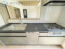小束山本町２ 3580万円 キッチン、洗面はタッチレス水栓採用♪