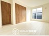 新神野３（神野駅） 2880万円 現地写真(寝室) 木目の美しさを際立たせるシンプルデザインの建具を使用しています。