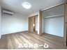 金田町５（大日駅） 2780万円 【３Ｆ洋室写真】 エアコン＋照明付きで工事の手間が省けすぐに使えます♪