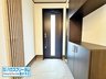 南恵我之荘５（恵我ノ荘駅） 3290万円 玄関はシューズボックスが設置されています。来客を気持ちよく迎えられる、すっきりとした空間を保つことができます。
