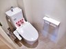 アルス八尾本町 ◆清潔感のあるシンプルなデザインの温水洗浄便座付きトイレ ◆白で統一された空間で、清潔な印象を与えてくれます。
