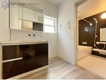 神仙寺通４（春日野道駅） 5380万円 ３号地 ・収納充実♪全室収納がございますのでお部屋のスペースを有効活用できますよ♪