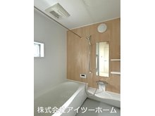 大字粟殿（桜井駅） 2798万円 広々1坪サイズの浴室には水はけの良いカビ発生を軽減できるクリーン床仕様！浴槽は環境に優しい節水タイプ♪