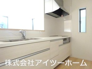 クレイドルガーデン桜井市河西第１　【一戸建て】 浄水器付システムキッチンです！