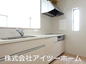 クレイドルガーデン桜井市河西第１　【一戸建て】 浄水器付システムキッチンです！
