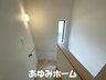 石原町（古川橋駅） 3890万円 【階段写真】 階段には手摺があり、お子様の安全をまもります♪