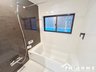 千代田町（高槻市駅） 4280万円 ■現地浴室写真■ 浴室は全面改装、混合水栓、シャワーヘッド新設です♪カラーリングも優しさに包まれております♪