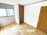 御立中５ 1580万円 現地写真（寝室） 大容量の収納付で居住スペース広々使用できます。