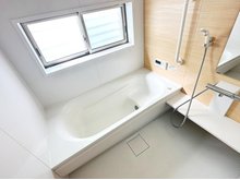 四郷町東阿保 1780万円 現地写真（浴室） 老後の事にも配慮した設計、ゆったりできる浴室です。
