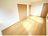 四郷町東阿保 1780万円 現地写真（寝室） 大容量の収納付で居住スペース広々使用できます。