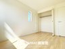 矢田部（網干駅） 2180万円～2480万円 現地写真（洋室） 木目の美しさを際立たせるシンプルデザインの建具を使用しています。