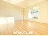 大字梅戸（結崎駅） 2180万円～2380万円 現地写真（寝室） 木目の美しさを際立たせるシンプルデザインの建具を使用しています。