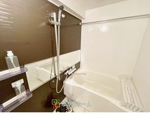 コスモ・ザ・パークスイースト2 浴室ユニットバス新調！ピカピカのお風呂で一日の疲れをお癒し下さいませ！