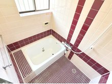 緑台２ 898万円 現地写真（浴室） 老後の事にも配慮した設計、ゆったりできる浴室です。