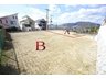 売布きよしガ丘（売布神社駅） 4080万円～4380万円 北東側から撮影したB号地の宅地です。 写真正面が南側。 写真右側の通路部分が車庫です。