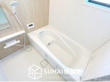 西田原 1880万円・2080万円 現地写真（浴室） 浴室暖房乾燥機付き。１坪タイプで広々です。