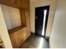 小泉町 2380万円・2580万円 現地写真（玄関） 玄関には、大型のシューズ収納を設置しています。