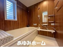 須賀町（高槻市駅） 3280万円 ■浴室写真■ 広いユニットバスでゆたっり疲れを癒してください♪