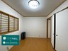 熊野町１ 2780万円 【洋室１】 １階の約６帖の洋室です。クローゼットと窓がございます。壁紙の変更や人気のウォークインクローゼットの造設など一部リノベも可能です。４部屋あるお部屋すべて洋室で、そのうち３部屋収納あります。