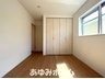 津之江町２（高槻駅） 4290万円 【１号棟・洋室写真】 全居室収納付きでお部屋のスペースを広く使うことができます♪