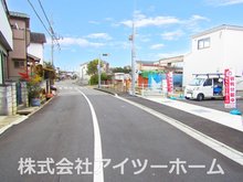 小泉町（大和小泉駅） 2780万円～3280万円 前面道路含む現地写真