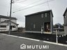 長野（愛知川駅） 1980万円 現地写真（外観） 【２号地】 雨で汚れを落とし、耐久性・耐候性に優れた外壁を使用しています。