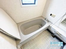 長田１（長田駅） 2880万円 浴室は爽やかなホワイトをベースとした清潔感のあるデザインとなっております♪ 浴槽もゆったり腰掛けて頂けるタイプになりますので、家事でお忙しい奥様やお仕事で疲れたご主人様など体を癒して頂けます♪